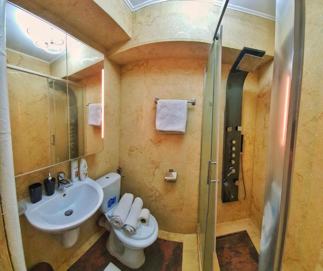 Grand Central Accomodation Doamnei2 Букурещ Екстериор снимка
