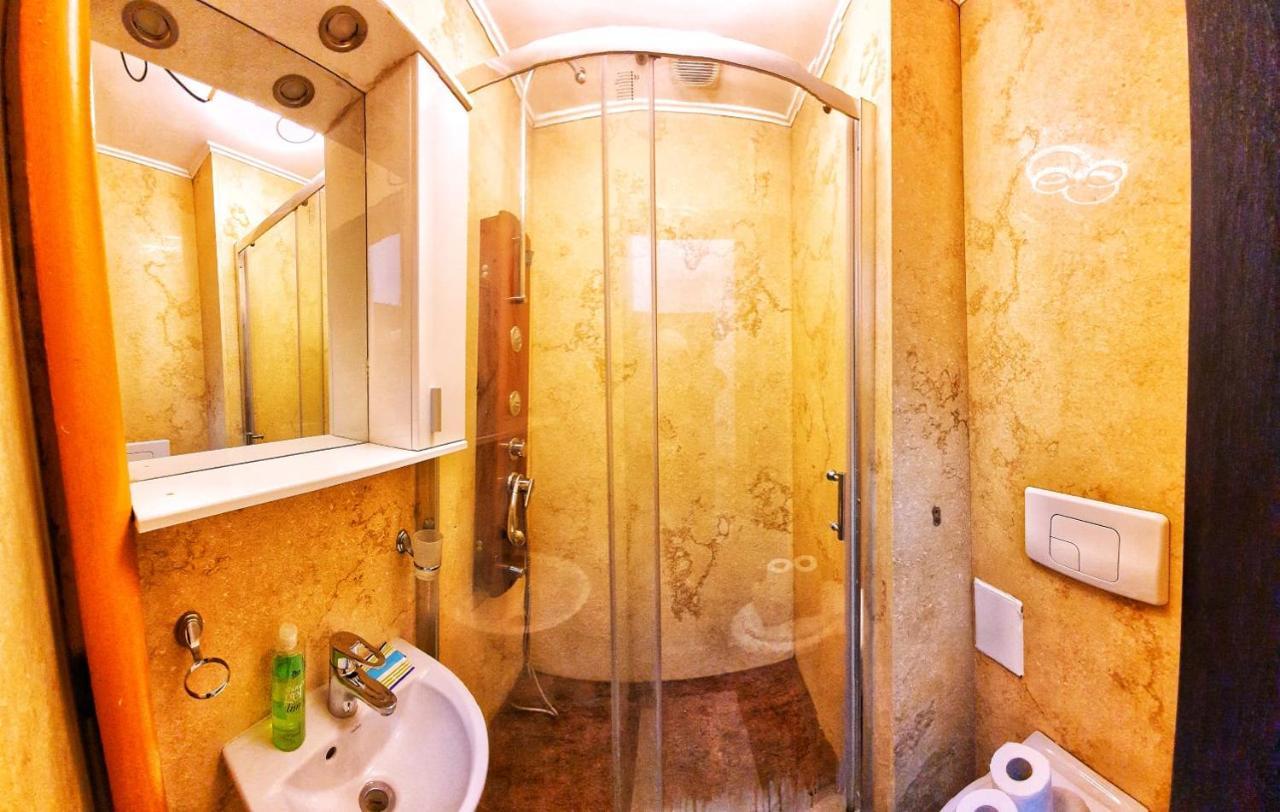 Grand Central Accomodation Doamnei2 Букурещ Екстериор снимка